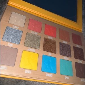 Jeffree Star Thirsty eyeshadow palette